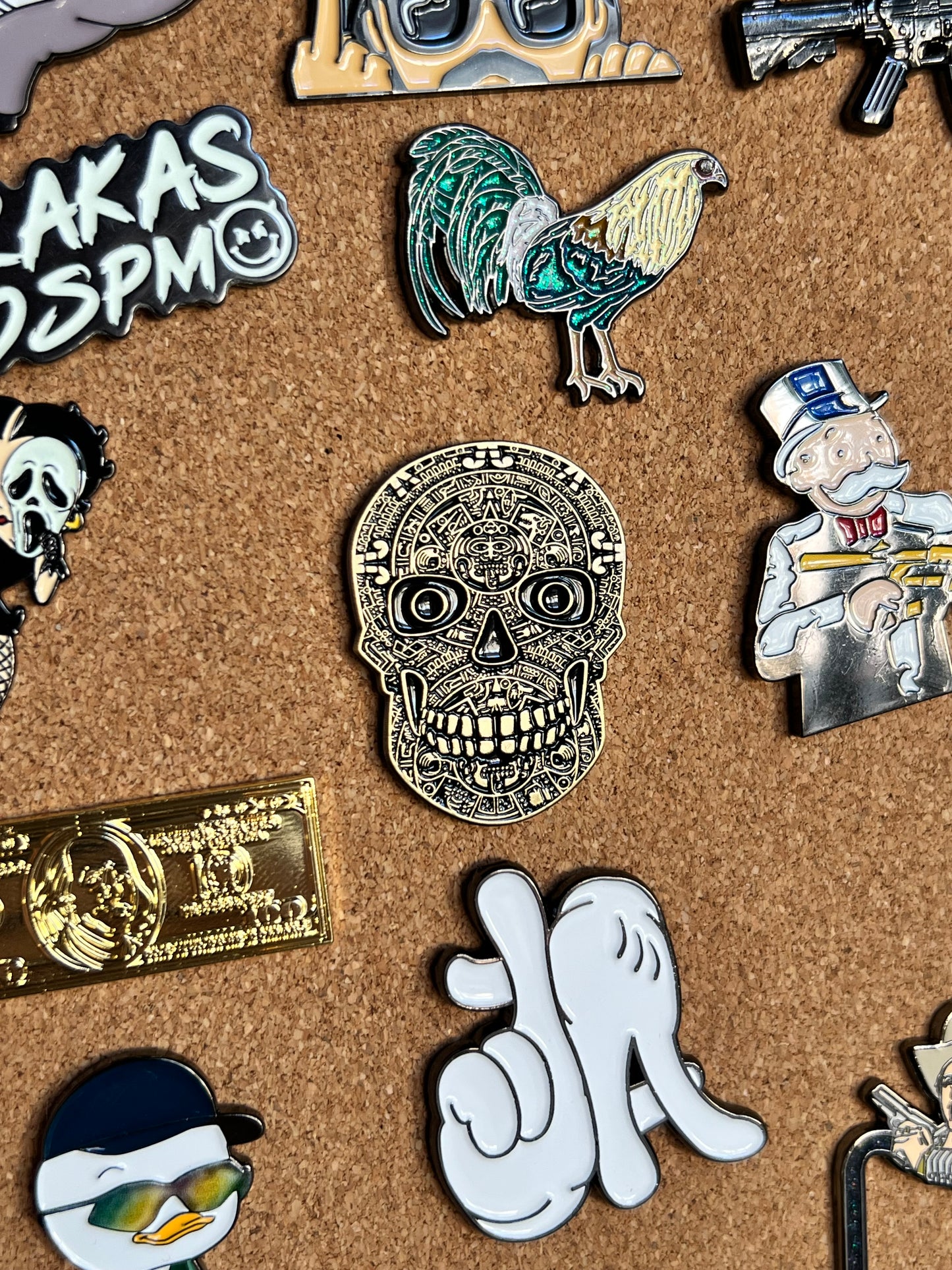 Skull hat pin