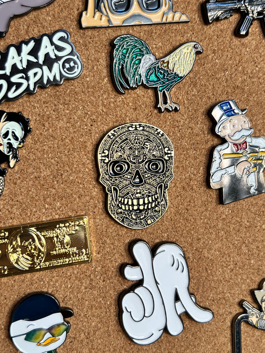 Skull hat pin